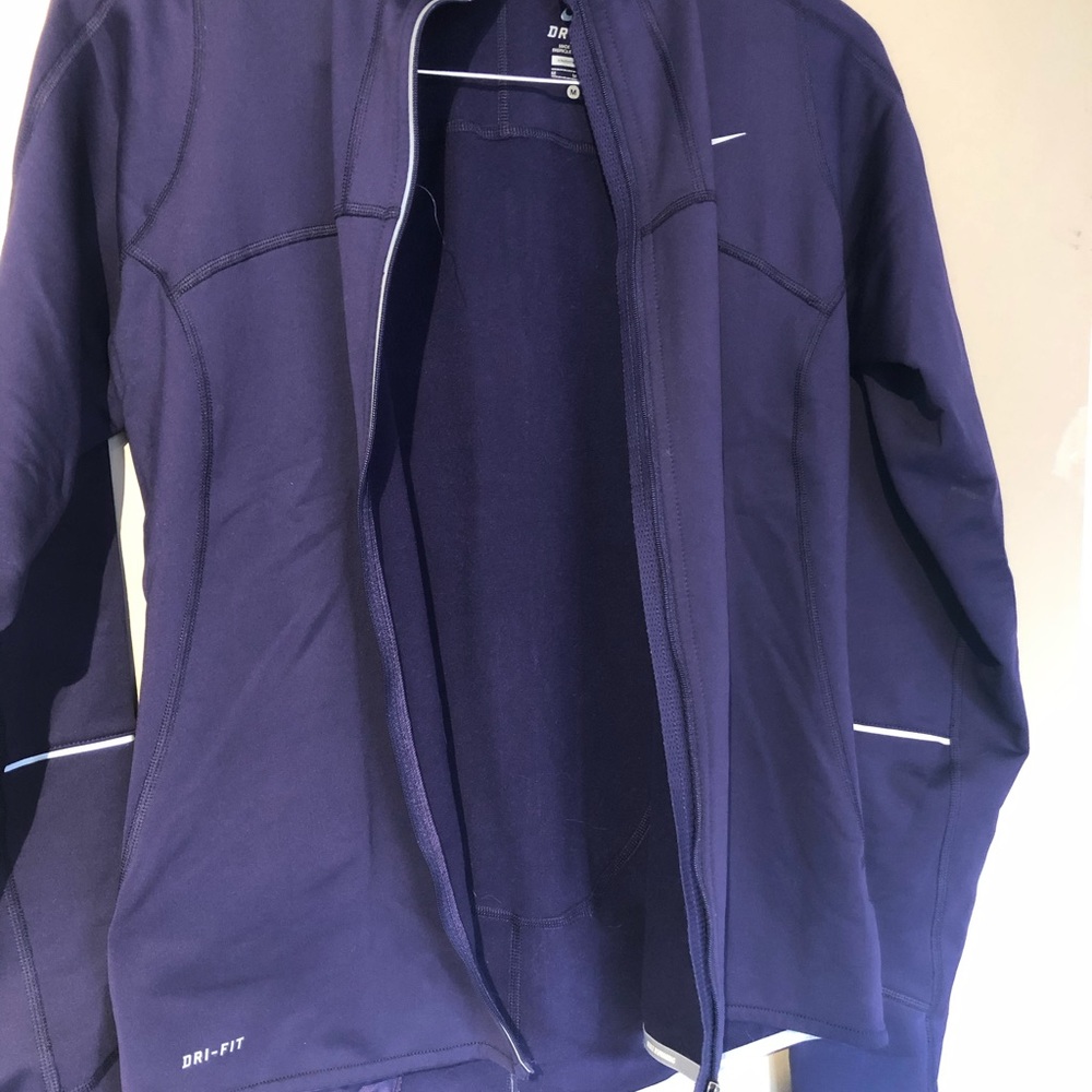 Nike Dri-Fit Running Jacket - Picture 3 of 7